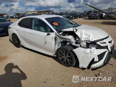 Czwarte zdjęcie samochodu z boku: 2022 TOYOTA CAMRY SE VIN:4T1G11AK5NU057274 - miniatura