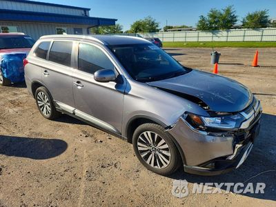 Czwarte zdjęcie samochodu z boku: 2019 MITSUBISHI OUTLANDER SE VIN:JA4AZ3A39KZ046200 - miniatura