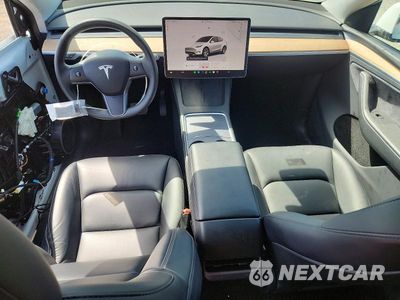 Zdjęcie 8 z 13 samochodu: 2023 TESLA MODEL Y VIN:7SAYGDEE3PA188132 - miniatura
