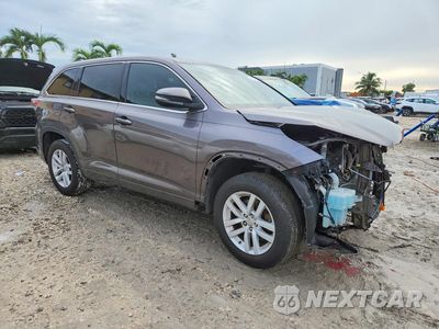 Czwarte zdjęcie samochodu z boku: 2015 TOYOTA HIGHLANDER LE VIN:5TDZARFH2FS016664 - miniatura