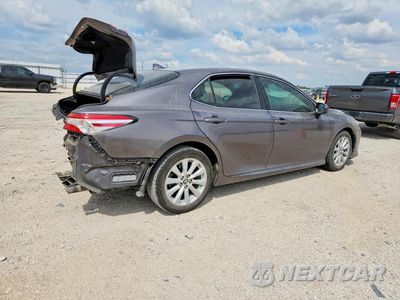 Trzecie zdjęcie samochodu z tyłu: 2019 TOYOTA CAMRY LE VIN:4T1B11HK4KU718272 - miniatura