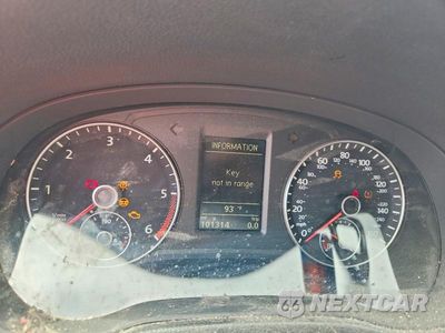 Zdjęcie 9 z 12 samochodu: 2015 VOLKSWAGEN PASSAT SE VIN:1VWBV7A34FC045099 - miniatura