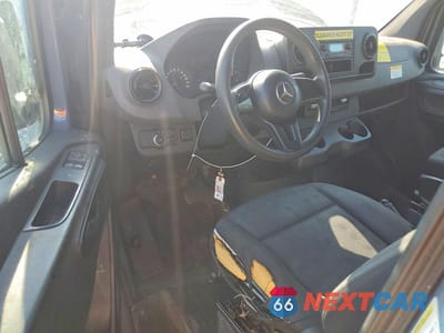 Zdjęcie 8 z 13 samochodu: 2019 MERCEDES-BENZ SPRINTER 2500/3500 DELIVERY VAN VIN:WD4PF1CD3KP122417 - miniatura