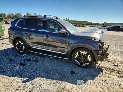 Czwarte zdjęcie samochodu z boku: 2023 KIA TELLURIDE S VIN:5XYP6DGC9PG374406 - miniatura