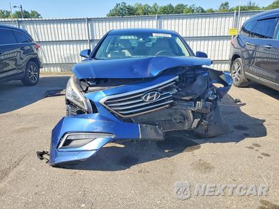 Piąte zdjęcie samochodu w środku: 2015 HYUNDAI SONATA SE VIN:5NPE24AF7FH216806 - miniatura