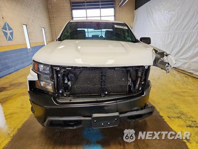 Piąte zdjęcie samochodu w środku: 2021 CHEVROLET SILVERADO K1500 VIN:3GCPYAEHXMG331391 - miniatura