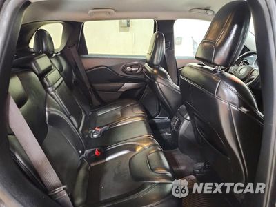 Zdjęcie 11 z 13 samochodu: 2019 JEEP CHEROKEE LATITUDE PLUS VIN:1C4PJMLB8KD194708 - miniatura