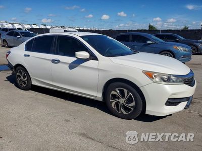 Czwarte zdjęcie samochodu z boku: 2017 HONDA ACCORD LX VIN:1HGCR2F3XHA280971 - miniatura