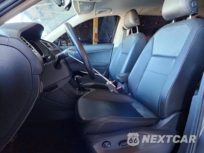 Zdjęcie 7 z 13 samochodu: 2018 VOLKSWAGEN TIGUAN SE VIN:3VV2B7AXXJM069155 - miniatura