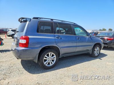 Trzecie zdjęcie samochodu z tyłu: 2006 TOYOTA HIGHLANDER HYBRID VIN:JTEEW21A660012133 - miniatura