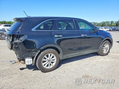 Trzecie zdjęcie samochodu z tyłu: 2019 KIA SORENTO L VIN:5XYPG4A37KG569631 - miniatura