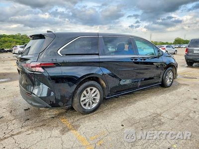 Trzecie zdjęcie samochodu z tyłu: 2026 TOYOTA SIENNA LE VIN:5TDKSKFC8TS232833 - miniatura