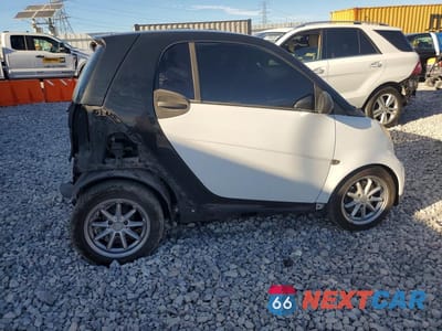 Trzecie zdjęcie samochodu z tyłu: 2008 SMART FORTWO PURE VIN:WMEEJ31X48K119445 - miniatura