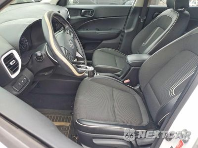 Zdjęcie 7 z 13 samochodu: 2022 HYUNDAI VENUE LIMITED VIN:KMHRC8A39NU150478 - miniatura