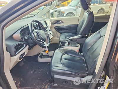 Zdjęcie 7 z 13 samochodu: 2020 CHRYSLER PACIFICA TOURING L VIN:2C4RC1BG3LR137667 - miniatura