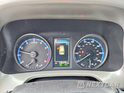 Zdjęcie 9 z 13 samochodu: 2018 TOYOTA RAV4 XLE VIN:2T3RFREV3JW801050 - miniatura