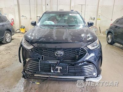 Piąte zdjęcie samochodu w środku: 2022 TOYOTA HIGHLANDER XSE VIN:5TDJZRBH0NS189271 - miniatura