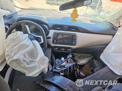Zdjęcie 8 z 12 samochodu: 2020 NISSAN VERSA SV VIN:3N1CN8EV4LL905045 - miniatura