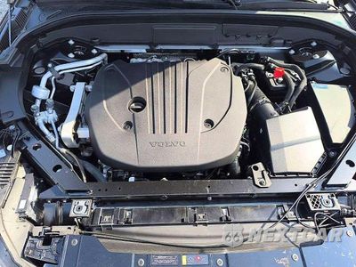 Zdjęcie 14 z 15 samochodu: 2026 VOLVO XC60 PLUS VIN:YV4M12RC2T1336011 - miniatura