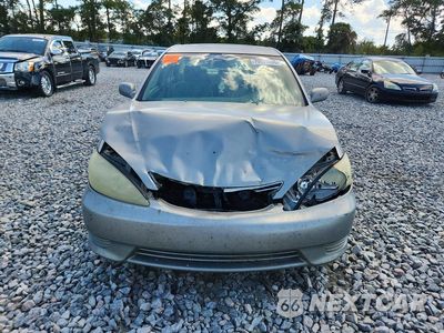 Piąte zdjęcie samochodu w środku: 2005 TOYOTA CAMRY LE VIN:4T1BE32K55U555161 - miniatura
