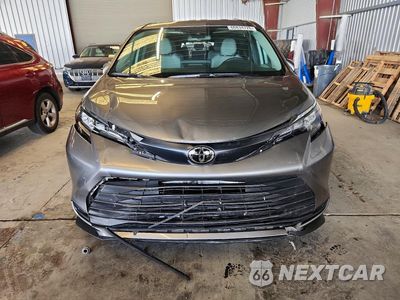 Piąte zdjęcie samochodu w środku: 2026 TOYOTA SIENNA LE VIN:5TDKRKECXTS296627 - miniatura