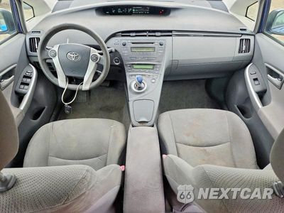 Zdjęcie 8 z 12 samochodu: 2011 TOYOTA PRIUS TWO VIN:JTDKN3DU2B0281083 - miniatura