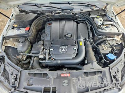 Zdjęcie 11 z 12 samochodu: 2013 MERCEDES-BENZ C 250 VIN:WDDGF4HB0DA782042 - miniatura