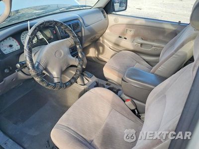 Zdjęcie 8 z 12 samochodu: 2002 TOYOTA TACOMA V6 VIN:5TEWN72N32Z053551 - miniatura
