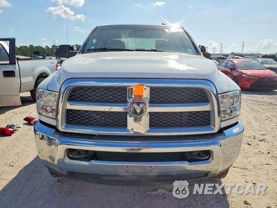 Piąte zdjęcie samochodu w środku: 2018 RAM 2500 ST VIN:3C6UR5CL7JG315473 - miniatura
