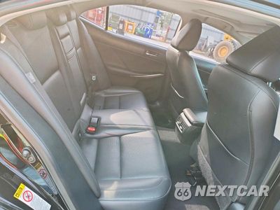 Zdjęcie 10 z 12 samochodu: 2016 LEXUS IS 200T VIN:JTHBA1D24G5006144 - miniatura