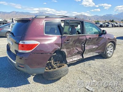 Trzecie zdjęcie samochodu z tyłu: 2011 TOYOTA HIGHLANDER BASE VIN:5TDZK3EH4BS028739 - miniatura