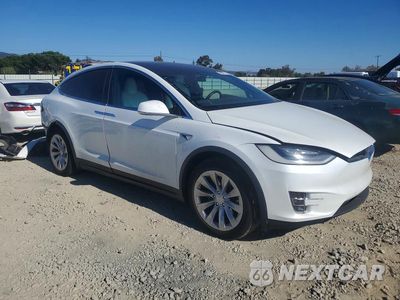 Czwarte zdjęcie samochodu z boku: 2021 TESLA MODEL X VIN:5YJXCBE25MF311474 - miniatura