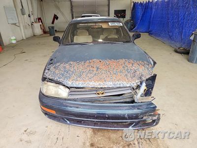 Piąte zdjęcie samochodu w środku: 1994 TOYOTA CAMRY LE VIN:4T1SK12E8RU437313 - miniatura