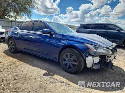 Czwarte zdjęcie samochodu z boku: 2019 NISSAN ALTIMA S VIN:1N4BL4BV9KC118121 - miniatura