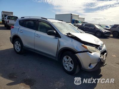 Czwarte zdjęcie samochodu z boku: 2015 TOYOTA RAV4 LE VIN:JTMZFREV0FJ028334 - miniatura