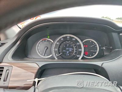 Zdjęcie 9 z 12 samochodu: 2017 HONDA ACCORD EXL VIN:1HGCR2F84HA084570 - miniatura