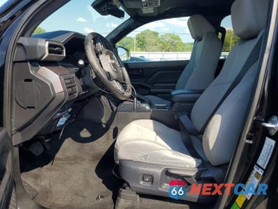 Zdjęcie 7 z 12 samochodu: 2025 TOYOTA TACOMA SR5 VIN:3TMKB5FN7SM034469 - miniatura