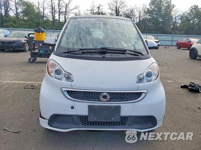 Piąte zdjęcie samochodu w środku: 2015 SMART FORTWO PURE VIN:WMEEJ3BA4FK809610 - miniatura