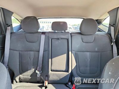 Zdjęcie 10 z 13 samochodu: 2023 HYUNDAI TUCSON SEL VIN:5NMJBCAE5PH286822 - miniatura