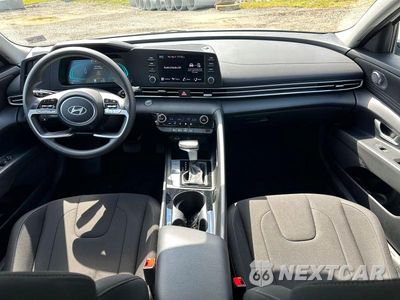 Zdjęcie 6 z 10 samochodu: 2026 HYUNDAI ELANTRA HYBRID BLUE VIN:KMHLM4DJ6TU190259 - miniatura