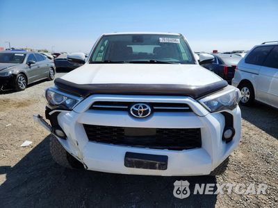Piąte zdjęcie samochodu w środku: 2020 TOYOTA 4RUNNER SR5 PREMIUM VIN:JTEZU5JR5L5213633 - miniatura