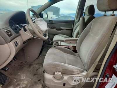 Zdjęcie 7 z 13 samochodu: 2004 TOYOTA SIENNA LE 7 PASSENGER VIN:5TDZA23C04S045934 - miniatura