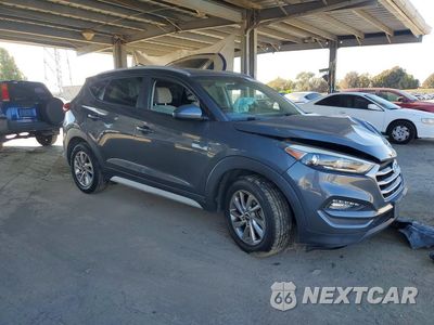Czwarte zdjęcie samochodu z boku: 2018 HYUNDAI TUCSON SEL VIN:KM8J33A43JU672932 - miniatura