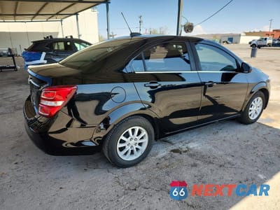 Trzecie zdjęcie samochodu z tyłu: 2019 CHEVROLET SONIC LT VIN:1G1JD5SB9K4104849 - miniatura
