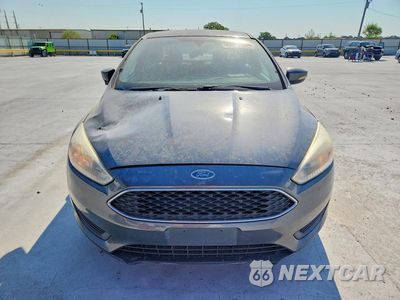 Piąte zdjęcie samochodu w środku: 2017 FORD FOCUS SE VIN:1FADP3F2XHL320059 - miniatura