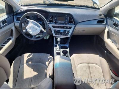 Zdjęcie 8 z 13 samochodu: 2016 HYUNDAI SONATA HYBRID SE VIN:KMHE24L11GA039241 - miniatura