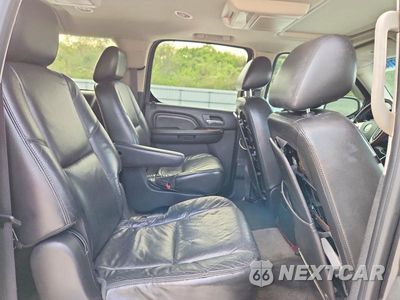 Zdjęcie 11 z 13 samochodu: 2011 CADILLAC ESCALADE ESV PREMIUM VIN:1GYS4JEF2BR223469 - miniatura