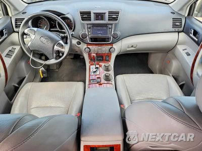Zdjęcie 8 z 13 samochodu: 2013 TOYOTA HIGHLANDER LIMITED VIN:5TDDK3EH1DS213473 - miniatura