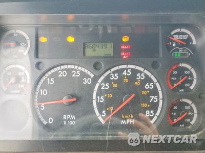 Zdjęcie 8 z 10 samochodu: 2016 FREIGHTLINER CASCADIA 125 SEMI TRUCK VIN:1FUJGLBGXGLHB5895 - miniatura