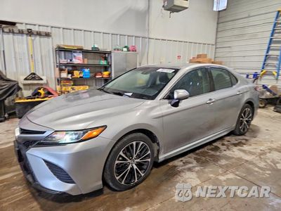 2018 TOYOTA CAMRY SE 4T1B11HK3JU071975 - główne zdjęcie licytacji z USA - miniatura